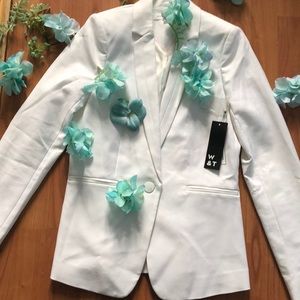 Women’s White Blazer